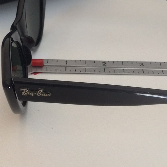 Stylish Black Cat-Eye Sunglasses - Picture 2 of 8